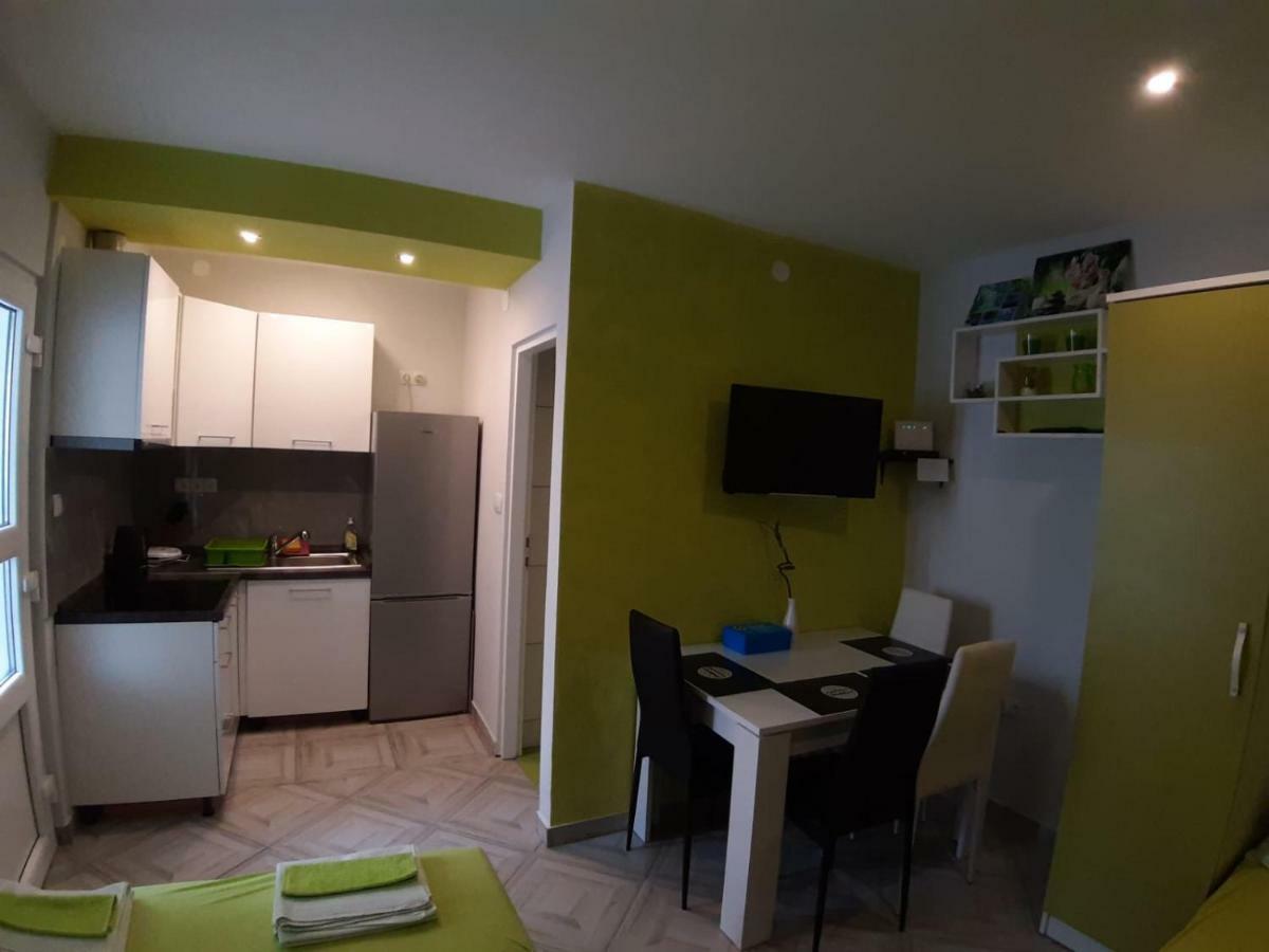 Studio Apartman F&L Makarska Exterior photo